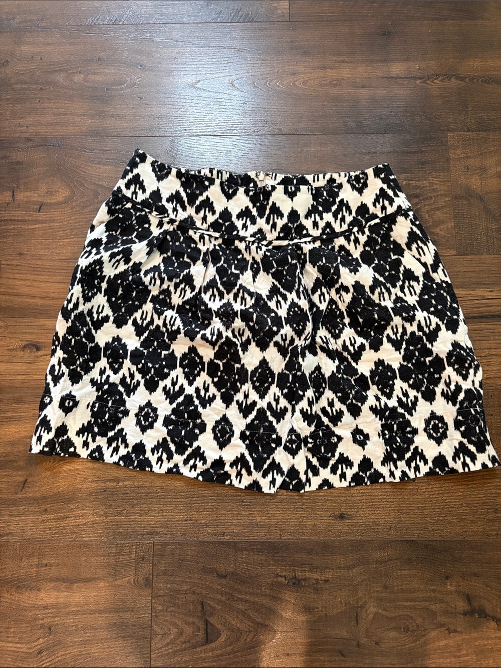 LOFT Black and White Ikat Print Mini Skirt